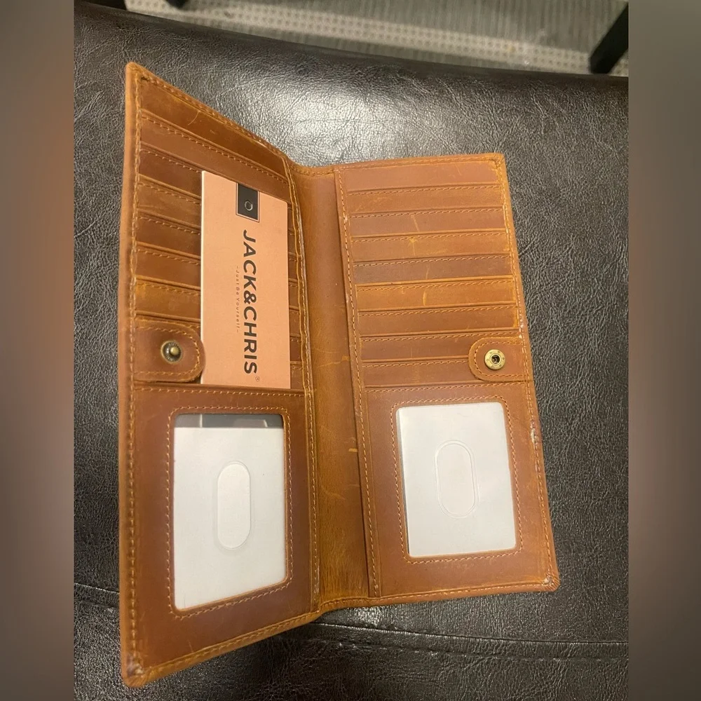 NWOT Jack & Chris waxed leather slim fold long wallet